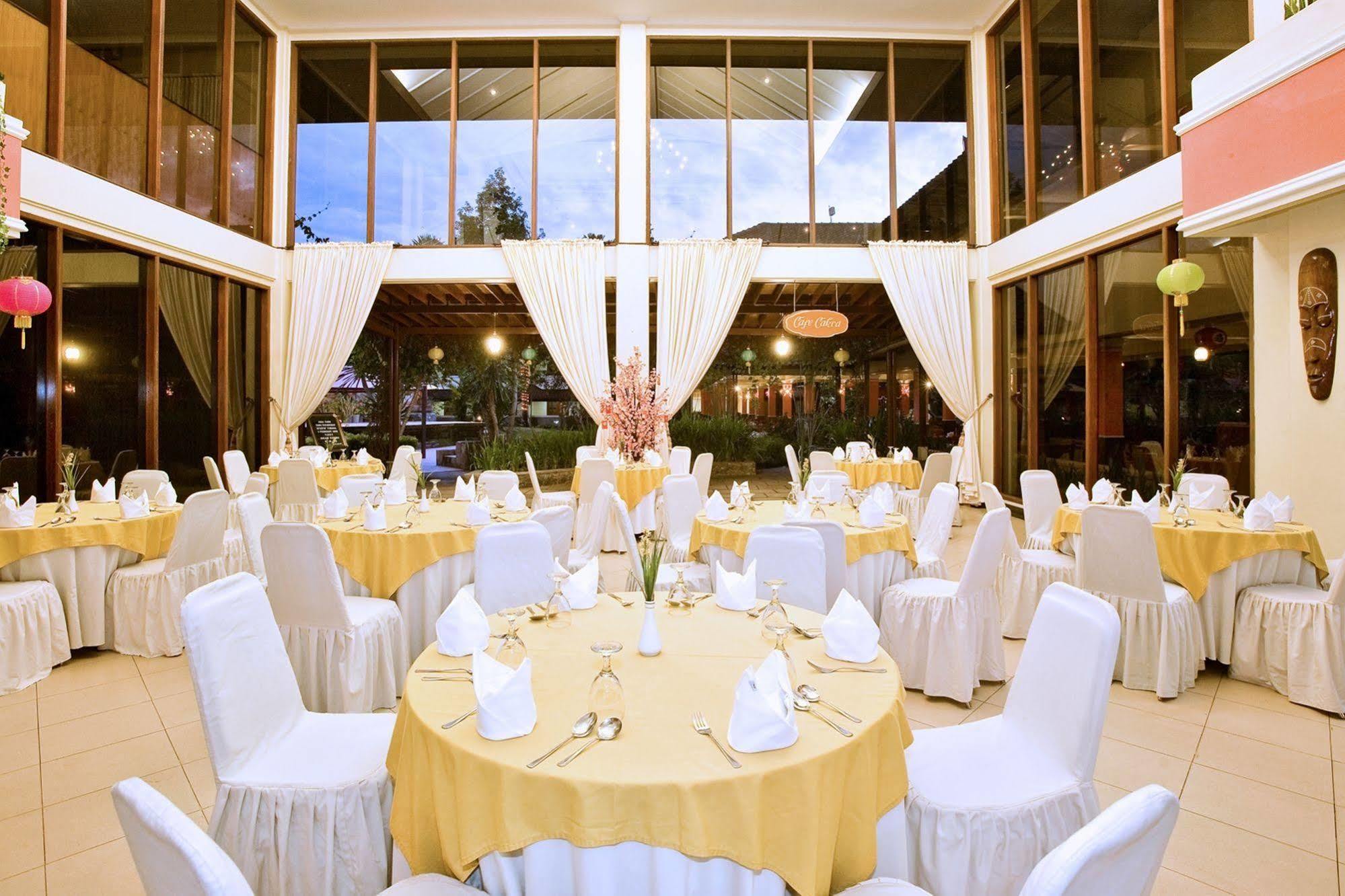 Grand Legi Hotel Mataram Eksteriør billede